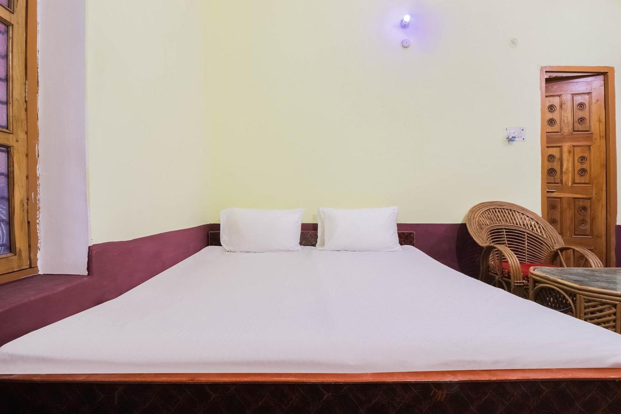 Hotel O Jyotish House Ayodhya Екстериор снимка